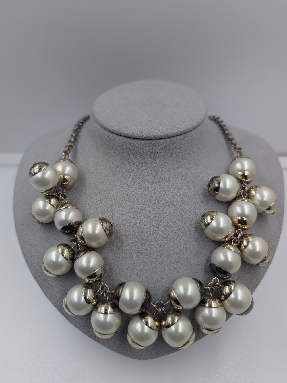 Signed J. Crew Capped Pearl Cluster Statement Collar Necklace 0623